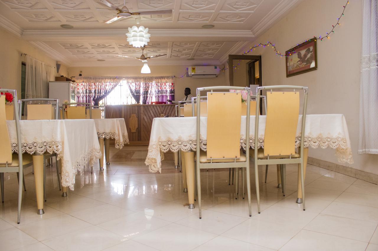 Lovista Hotel North Legon Ngoại thất bức ảnh